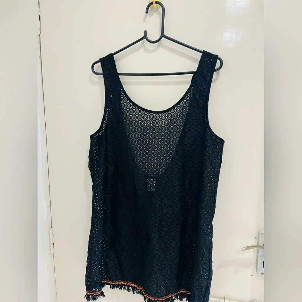 Crochet net dress - Picture 3 of 7